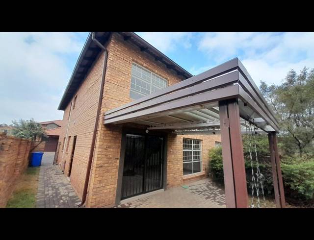 4 BEDROOM PROPERTY TO RENT IN OUKRAAL ESTATE